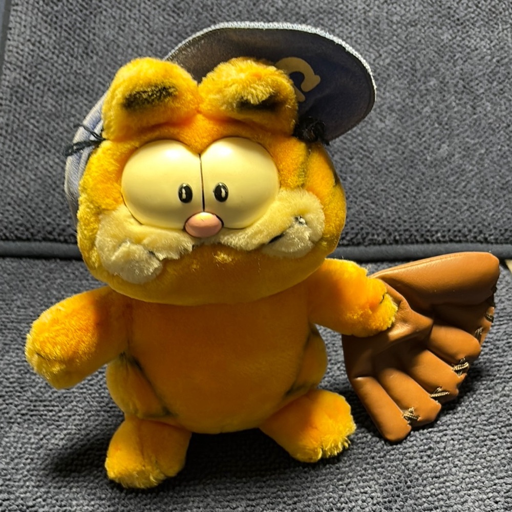 GARFIELD BASEBALL Orange and Brown Stuffed Animal Plush Toy 1978-1981